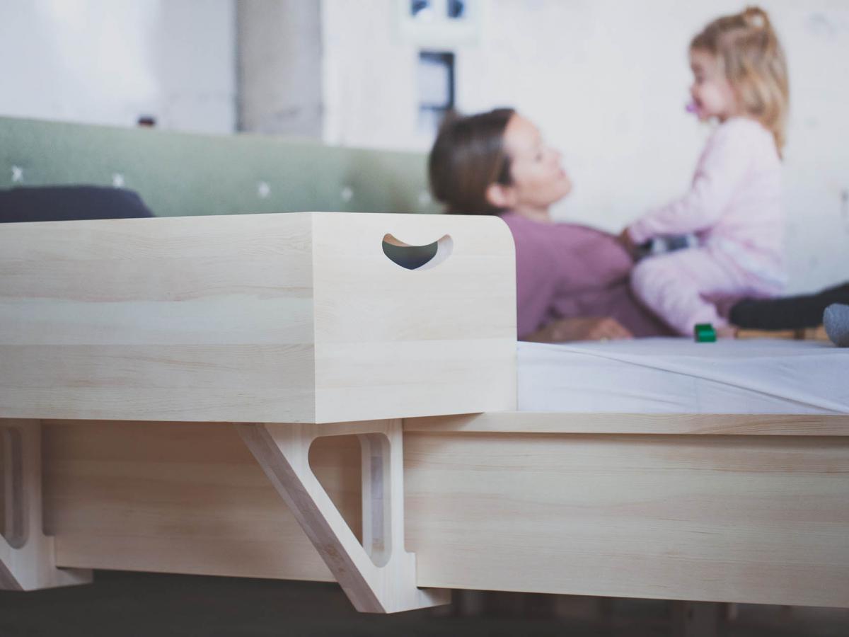 Die Koje Ansteckbett aus Zirbe