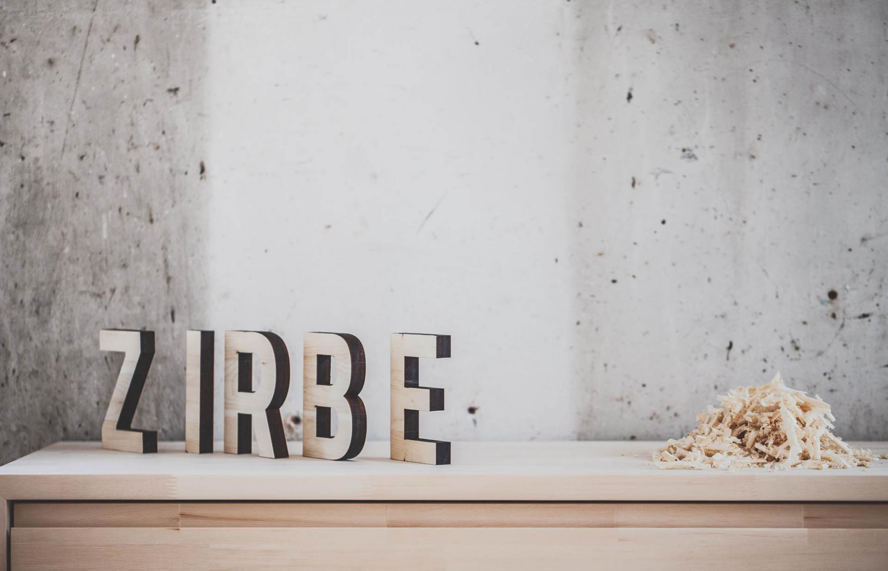 Die Koje Buchstaben aus Zirbenholz